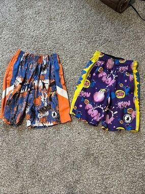 2x flow society shorts size small